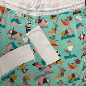 Little Sleepies Aqua animals doing Yoga jogger women’s pant 3XL